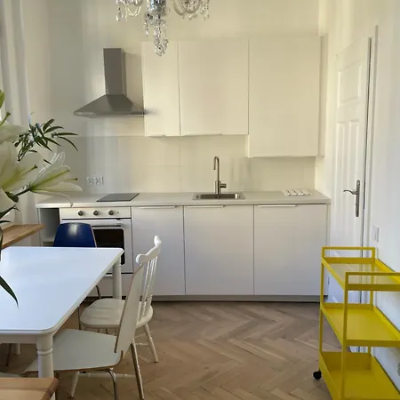 Le Petit Opolska Apartment
